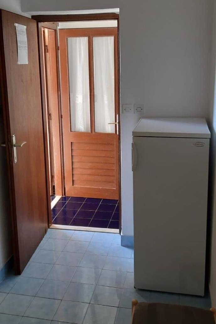 Apartments By The Sea Kabli, Peljesac - 10225 Brijesta Szoba fotó